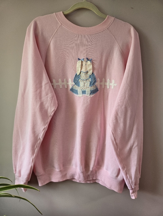 Vintage Hanes (Made in USA) Sweaters - ​🐰 Vintage 80s/90s Hanes Pink Bunny Appliqué Sweatshirt